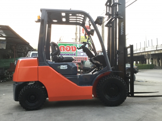 อาร์ซีเอช โฟรคลิฟท์ ขาย โตโยต้า รุ่น 8 ดีเซล