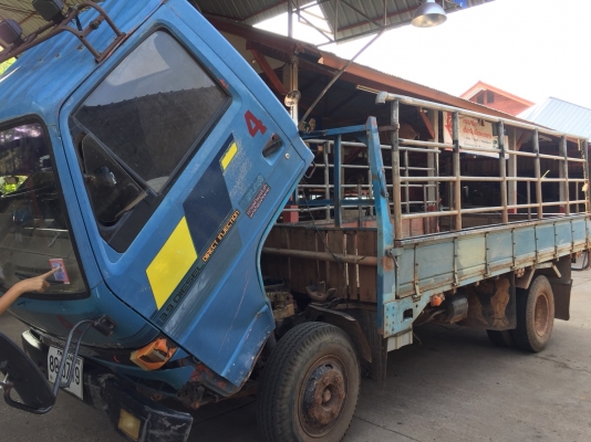 Isuzu Npr115 ห้างแท้หัวยกได้ ยาว4.3ม ภาสีเต้ม เล่มพร้อมโอน Isuzu Npr115 ห้างแท้หัวยกได้ ยาว4.3ม ภาสีเต้ม เล่มพร้อมโอน