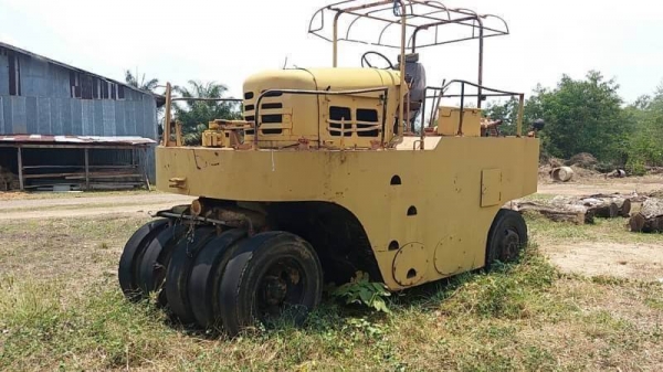 รถบด WATANABE