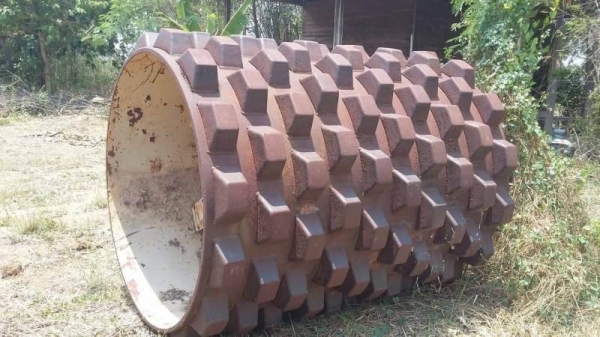 ล้อหนามรถบด DYNAPAC