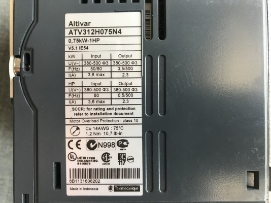ขายอินเวอร์เตอร์ปรับรอบมอเตอร์ Schneider 1HP. 380V สภาพสวยมาก ตัดจากตู้ พร้อมใช้งาน