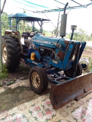 ลดราคาครับ ฟอร์ด 5000 เครื่อง T1  อุปกรณ์ หน้า-หลัง ใบซื้อขาย