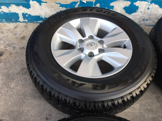 ล้อแม็ก Toyota Revo ขอบ17 พร้อมยาง Bridgestone 265-65-17 ปี 17