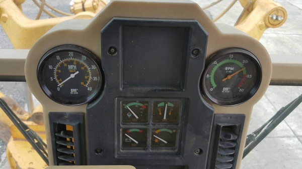 รถเกรด CAT 140H VHP S/N 2ZK5701 รถเกรด CAT 140H VHP S/N 2ZK5701