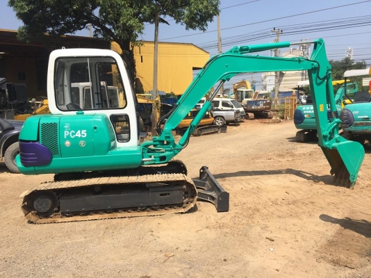 ขายด่วน รถขุด KOMATSU PC45-1 รุ่น 7 เก่านอกนำเข้า