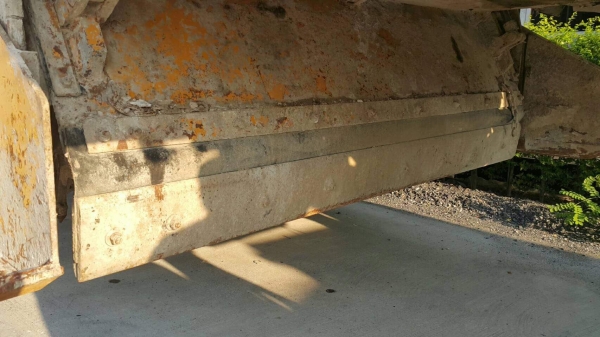 รถกัด CMI 650 ปี 2001