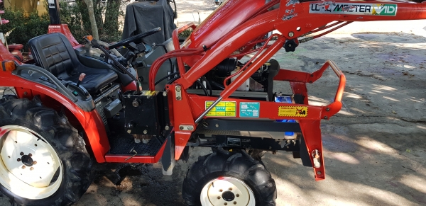 รถไถนั่งขับพร้อมใช้งาน 17 แรง พร้อมโรตารี ราคา 210000 บาท รถไถนั่งขับพร้อมใช้งาน 17 แรง พร้อมโรตารี ราคา 210000 บาท