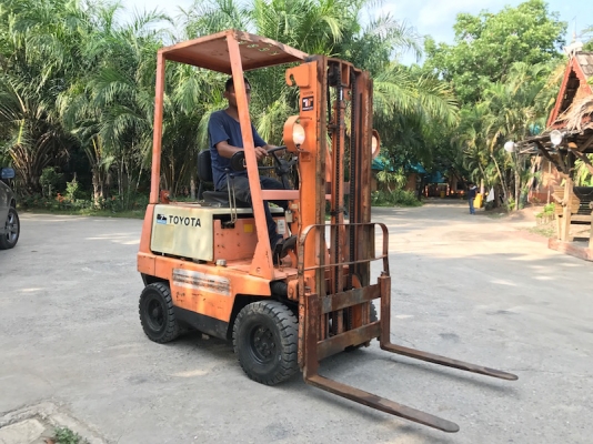 ขายFORKLIFT TOTOTA รุ่นFGL7(700kg)(เบนซิล) สวยเดิมจากญี่ปุ่น ยังไม่เคยใช้ในไทย 58,000เท่านั้น!!