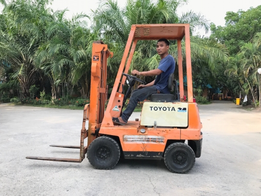 ขายFORKLIFT TOTOTA รุ่นFGL7(700kg)(เบนซิล) สวยเดิมจากญี่ปุ่น ยังไม่เคยใช้ในไทย 58,000เท่านั้น!!