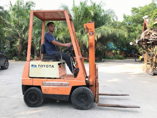 ขายFORKLIFT TOTOTA รุ่นFGL7(700kg)(เบนซิล) สวยเดิมจากญี่ปุ่น ยังไม่เคยใช้ในไทย 58,000เท่านั้น!!