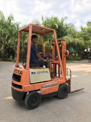 ขายFORKLIFT TOTOTA รุ่นFGL7(700kg)(เบนซิล) สวยเดิมจากญี่ปุ่น ยังไม่เคยใช้ในไทย 58,000เท่านั้น!!