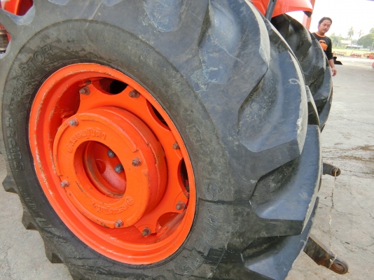 ❥สินค้าเข้าใหม่ร้อนๆ????????รุ่นM9540 รถสวยสีเดิมๆจากโรงงานเครื่องดีเกียร์ดี???????? ชั่วโมงทำงานน้อยมาก2368ชม จดทะเบียนปี53 พร้อมโอน ราคา680000บาท  พร้อมอุปกรณ์ 2ชิ้น ใบดันหน้า+ผาน7 บริการจัดส่งฟรี ↠↠สนใจติดต่อสอบถาม↠0906910337 ⛽️พิกัดร้าน ส.เจริญแทรกเตอ