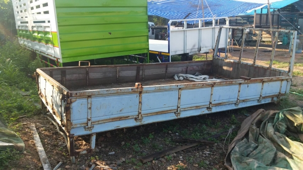 ขาย.ถูกๆ 12,000บ.กะบะ ยาว4.30ม.สภาพสวยเดิมๆไม่มีผุ พร้อมใช้งาน ยกลงจากรถ 6ล้อ NPR  ขาย.ราคา 12,000บ.กะบะสวยๆ.