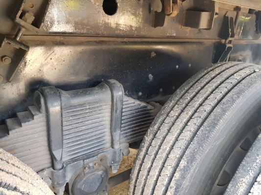 รถอีซูซุ 10 ล้อดั้ม FXZ   320 แรงม้า. ปี 49.     สนใจติดต่อ    081 - 6079515