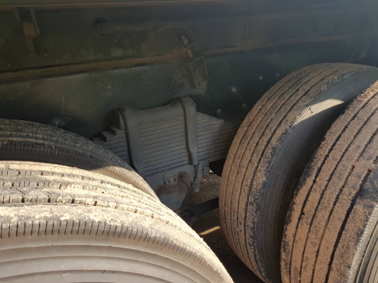 รถอีซูซุ 10 ล้อดั้ม FXZ   320 แรงม้า. ปี 49.     สนใจติดต่อ    081 - 6079515