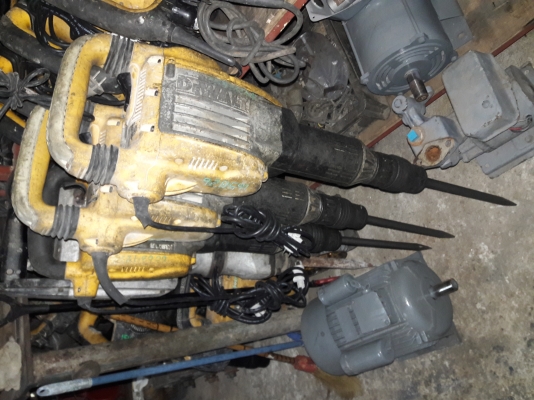ขาย !! สกัดDEWALT.รุ่น25901(ตัวใหญ่)พร้อมใช้งาน