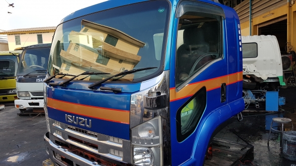 ขายหัวเก๋งอีซูซุ เดก้า หน้าตึก รุ่นใหม่ หัวเก่ารถญี่ปุ่น สภาพสวย พร้อมกันชนหน้าและแก้มโครเมี่ยม ขายหัวเก๋งอีซูซุ เดก้า หน้าตึก รุ่นใหม่ หัวเก่ารถญี่ปุ่น สภาพสวย พร้อมกันชนหน้าและแก้มโครเมี่ยม