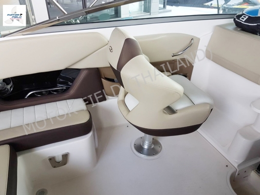 Pre-Owned สภาพสวยเหมือนใหม่ พร้อมแล่นเรือได้ทันที 2015 Regal cuddy 2250