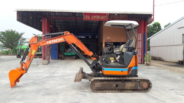 รถขุดฮิตาชิ 日立 Hitachi ZX30U-3 เก่าญี่ปุ่น รุ่นใหม่ ปี2010