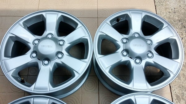 ล้อแม็กอีซูซุ ขอบ16 6รู139.7 ET33 (แม็กเปล่า)