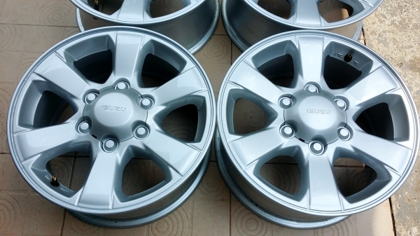 ล้อแม็กอีซูซุ ขอบ16 6รู139.7 ET33 (แม็กเปล่า)