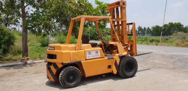ขายด่วนรถยกดีเซลKOMATSU FD35-2 ยกได้4ตันยกสูง4เมตรยางหน้าคู้รถนอกเพิ่งนำเข้ามายังไม่เคยใช้งานในเมืองไทยเลย ขายด่วนรถยกดีเซลKOMATSU FD35-2 ยกได้4ตันยกสูง4เมตรยางหน้าคู้รถนอกเพิ่งนำเข้ามายังไม่เคยใช้งานในเมืองไทยเลย