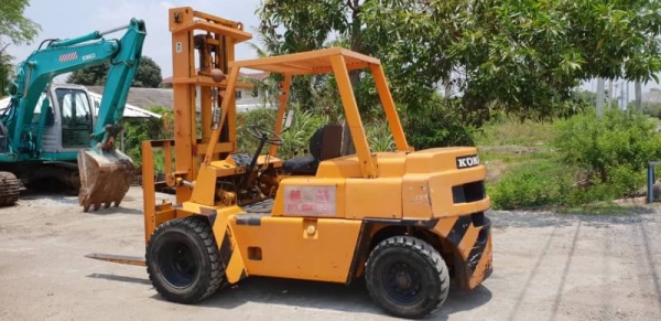 ขายด่วนรถยกดีเซลKOMATSU FD35-2 ยกได้4ตันยกสูง4เมตรยางหน้าคู้รถนอกเพิ่งนำเข้ามายังไม่เคยใช้งานในเมืองไทยเลย ขายด่วนรถยกดีเซลKOMATSU FD35-2 ยกได้4ตันยกสูง4เมตรยางหน้าคู้รถนอกเพิ่งนำเข้ามายังไม่เคยใช้งานในเมืองไทยเลย
