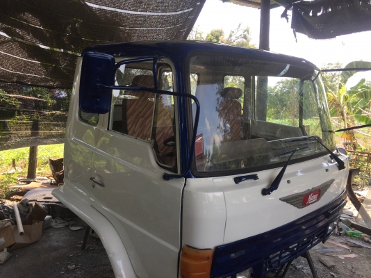 ขาย หัวสิบล้อ HINO. F18.  สีใหม่ อุปกรณ์ครบ