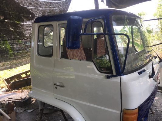 ขาย หัวสิบล้อ HINO. F18.  สีใหม่ อุปกรณ์ครบ