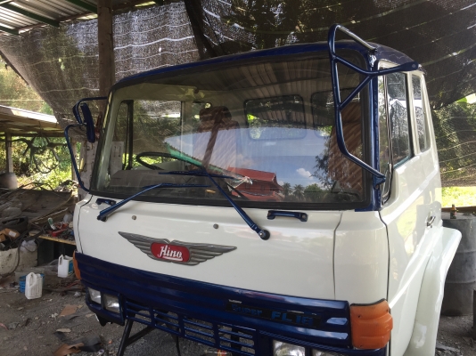 ขาย หัวสิบล้อ HINO. F18.  สีใหม่ อุปกรณ์ครบ