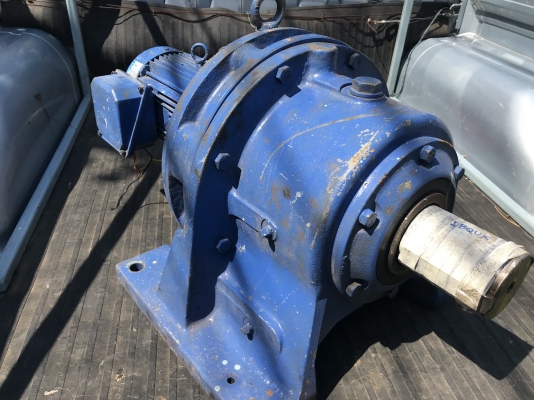 ขายมอเตอร์เกียร์ Cycro drive Sumitomo 3HP. 380V made in Japan อัตราทด 1:493 เพลาออกประมาณ 2.9รอบต่อนาที สภาพสวยมาก หมุนนิ่ม พร้อมใช้งาน
