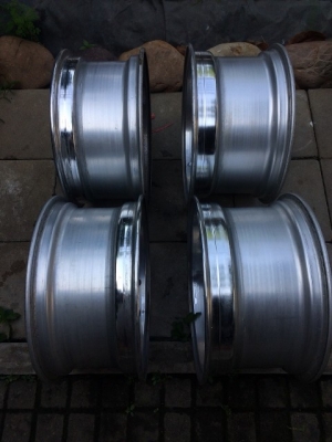 ล้อกล้วยแท้หน้าแคบหลังกว้าง เดิมๆ จากญี่ปุ่น RS8 ขอบ16 1ชุด สวยครับ