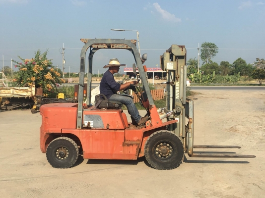 ขายรถโฟล์คลิฟท์ NISSAN รุ่น PJ02 น้ำหนักยก2.5ตัน เครื่องยนต์เบนซิน เครื่องดี เบรคดี ปั๊มแรง ทำงานนุ่มนวล มือสองจากญี่ปุ่น