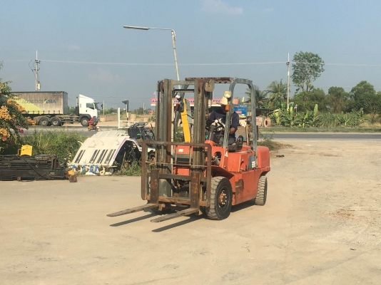 ขายรถโฟล์คลิฟท์ NISSAN รุ่น PJ02 น้ำหนักยก2.5ตัน เครื่องยนต์เบนซิน เครื่องดี เบรคดี ปั๊มแรง ทำงานนุ่มนวล มือสองจากญี่ปุ่น