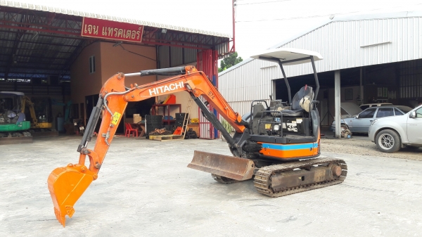 รถขุดฮิตาชิ 日立 Hitachi ZX30U-3 เก่าญี่ปุ่น รุ่นใหม่ ปี2010