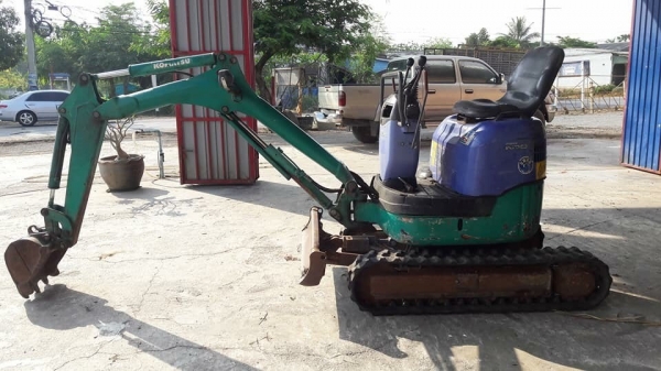 รถขุดโคมัตสุ コマツ Komatsu PC10MR-1 เก่าญี่ปุ่น นน.1ตัน แทร็คขยายได้ ขึ้นรถปิ๊กอัพได้