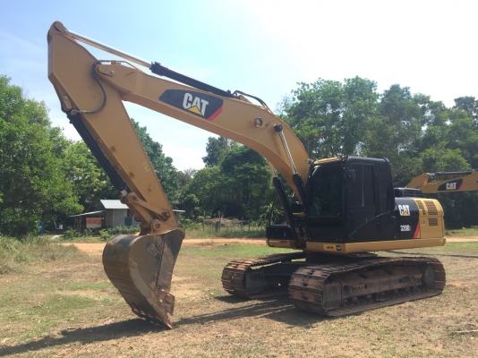 ขายดาวน์แบคโฮ CATERPILLAR 320D2ทำงาน 2098ชั่วโมง สวยมาก สนใจโทร 081-970-1072 ขายดาวน์แบคโฮ CATERPILLAR 320D2ทำงาน 2098ชั่วโมง สวยมาก สนใจโทร 081-970-1072