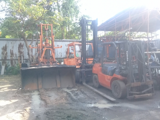 ขายรถโฟล์คลฟท์มือสอง 3 ตัน 3.5 ตัน