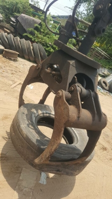 ขายรถคีบไม้มือหมุนได้ HITACHI 55URเทียบ60 เครื่องฟิตใหม่เอวแน่น ปั๊มแรงสภาพพร้อมทำงาน