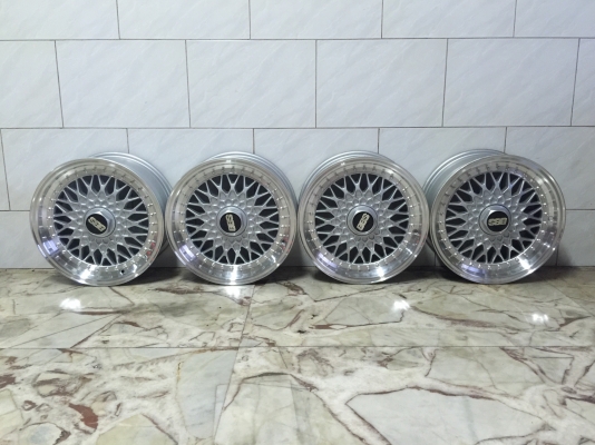 ขายล้อแม็กซ์ลายรังผี้งขอบ 16 นิ้ว กว้าง 7 นิ้วสั้น 6 รู 139.7 ET0