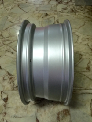 ขายล้อแม็กซ์ลายรังผี้งขอบ 16 นิ้ว กว้าง 7 นิ้วสั้น 6 รู 139.7 ET0