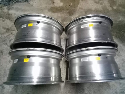 ล้อโตโยต้า พีรันเนอร์15&times;7 ชุด3200บ.โทร.0879050181.ส่งได้ทั่วไทย
