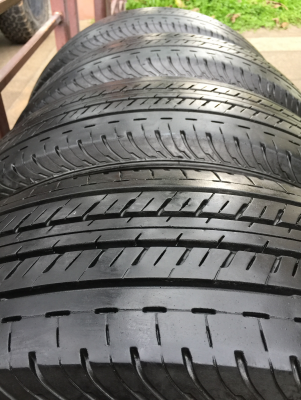 ยาง Bridgestone 205 70 15 ปี17 ดอกเต็ม ไม่มีปะ ใช้ยาว ราคาไม่แพง