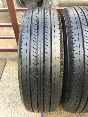 ยาง Bridgestone 205 70 15 ปี17 ดอกเต็ม ไม่มีปะ ใช้ยาว ราคาไม่แพง