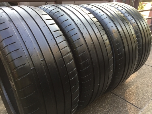 ยาง Michelin 235 45 18 ปี16 ดอกเต็ม สวยคม เนื้อนิ่มๆ ใช้ยาว ราคาไม่แพง ยาง Michelin 235 45 18 ปี16 ดอกเต็ม สวยคม เนื้อนิ่มๆ ใช้ยาว ราคาไม่แพง