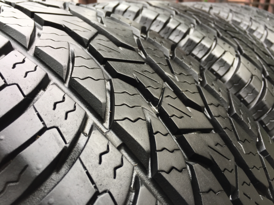 ยาง All Maxxis 265 65 17 ปลายปี16 ดอกเต็ม เนื้อนิ่มๆ ใช้ยาว ราคาไม่แพง ยาง All Maxxis 265 65 17 ปลายปี16 ดอกเต็ม เนื้อนิ่มๆ ใช้ยาว ราคาไม่แพง