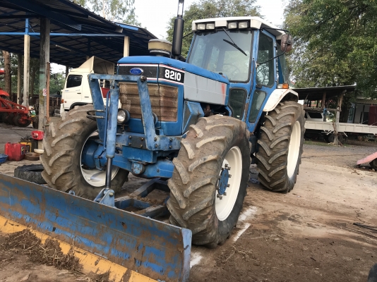 รถไถ Ford 8210 cararo รถเก่านอกไม่เคยใช้งานในไทย แอร์เย็นๆ