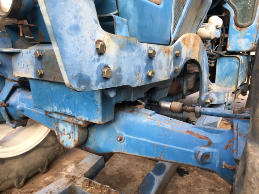 รถไถ Ford 8210 cararo รถเก่านอกไม่เคยใช้งานในไทย แอร์เย็นๆ