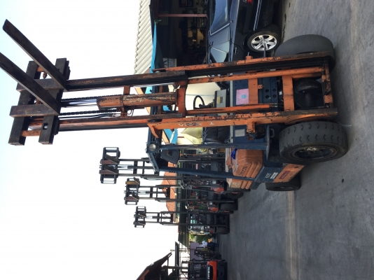 อาร์ ซี เอช โฟรคลิฟท์  ขาย โตโยต้า รุ่น 6 ดีเซล 3 ตัน เสาเข้าตู้ 4.5. เมตร