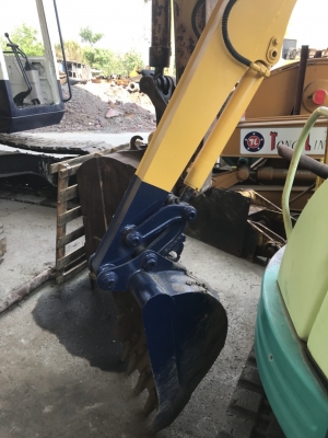 Komatsu PC30-6 รถเก่าญี่ปุ่น ตรวจเช็คเครื่องยนต์แล้ว สภาพดี สนใจติดต่อ 0813553478(คุณโย) Komatsu PC30-6 รถเก่าญี่ปุ่น ตรวจเช็คเครื่องยนต์แล้ว สภาพดี สนใจติดต่อ 0813553478(คุณโย)